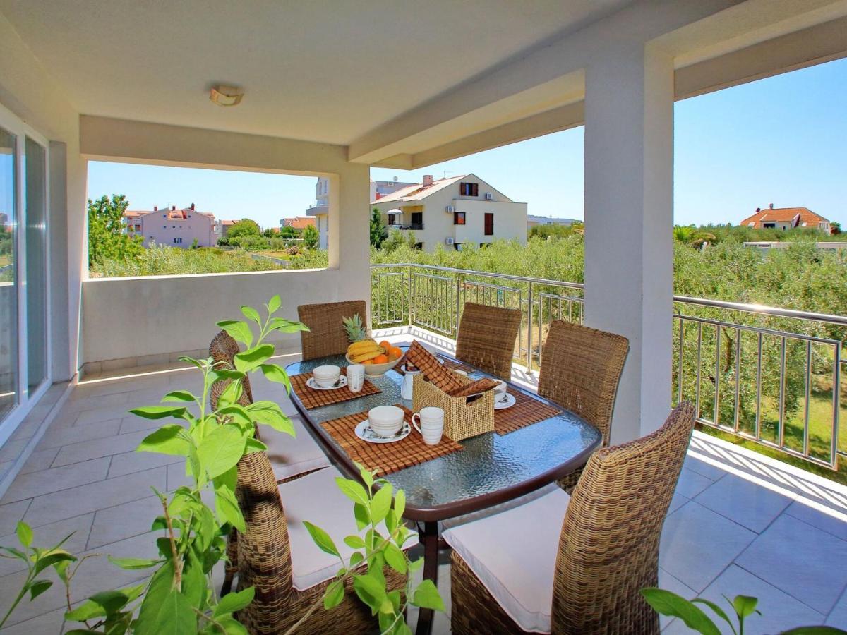 Sun-Kissed Apartment In Bibinje With Garden Camera foto